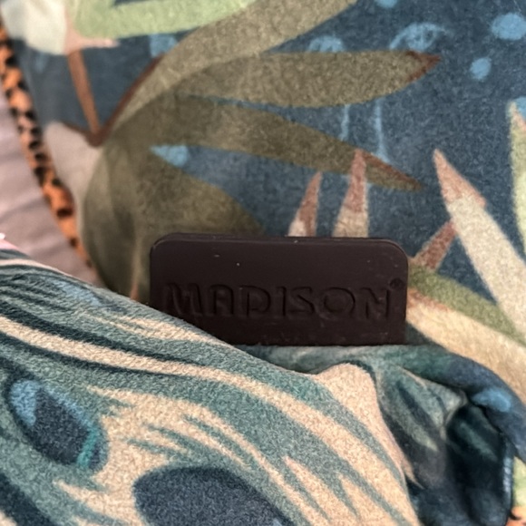 Leopard 🐆 green Madison decorative pillows set of 2 - Picture 4 of 6